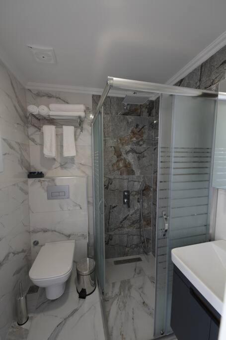 Otel Royal Homes 501 *