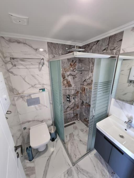Otel Royal Homes 501 *